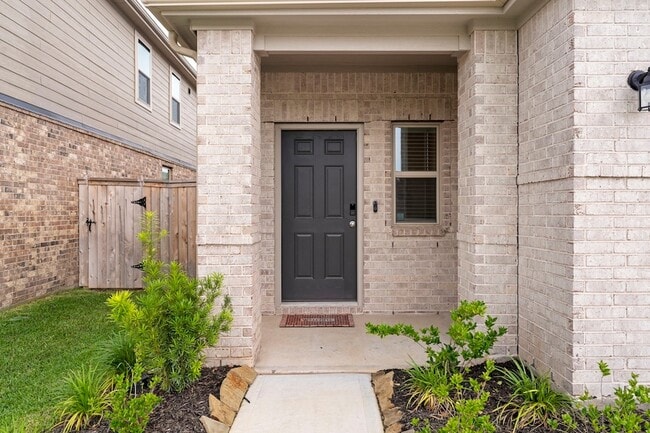 14483 Cedar Ledge Ln