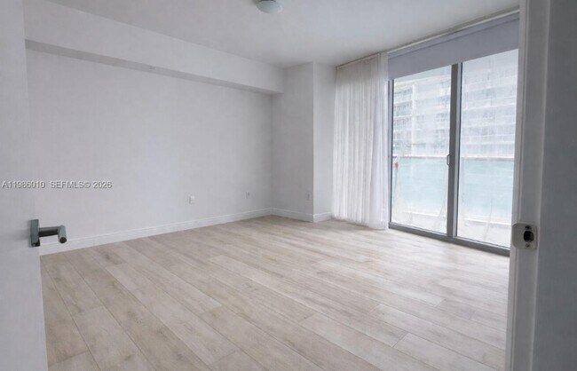 Photo - 475 Brickell Ave Unidad 1711