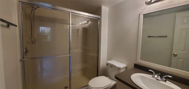 Photo - 8781 Wiles Rd Unidad 203