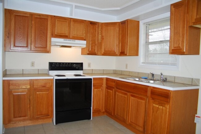 Photo - 1005 Debra Dr