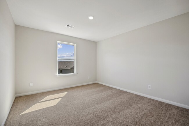 Building Photo - 360 Kingston Wy