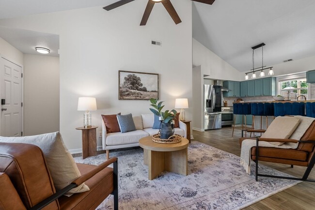 Building Photo - Forest Park