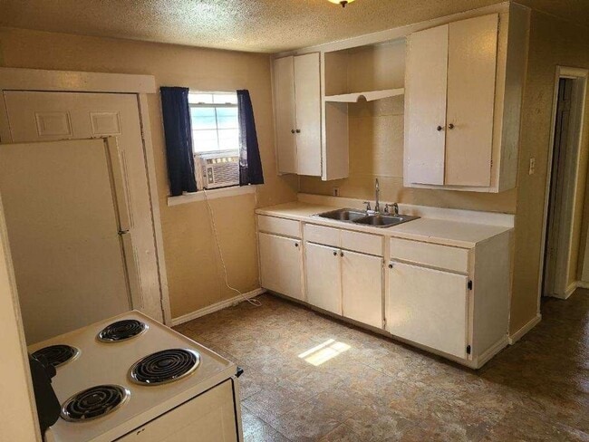 Photo - 2808-2810 Stuart Dr Unit 2810