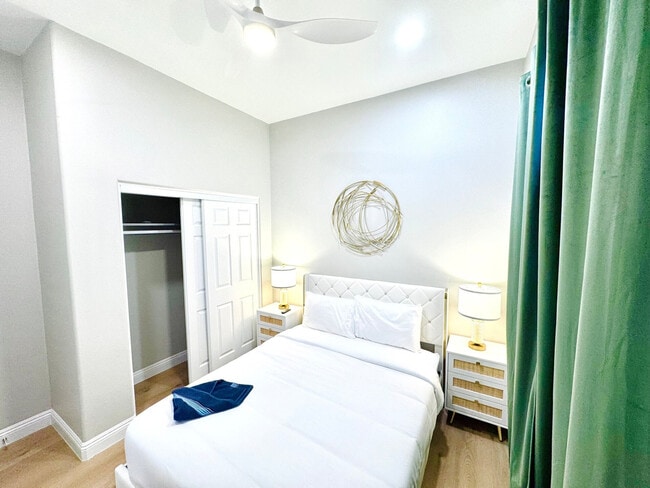 451-55 E Lincoln Ave Unit SI ID1620664P