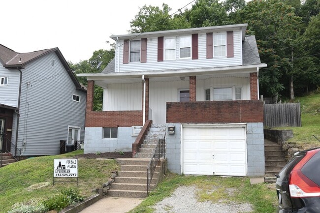 Photo - 5 Bed /2 Bath Single Family Home for Rent ...