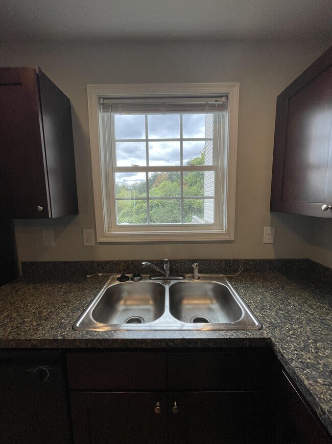 19 Brooke St Townhome For Rent in Staunton, VA