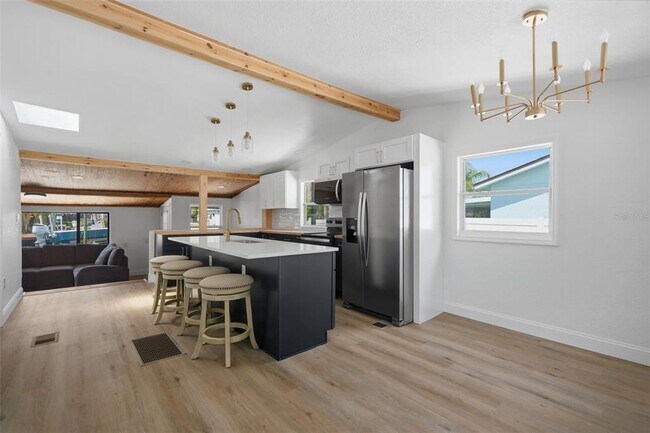 Photo - 7037 McCray Dr