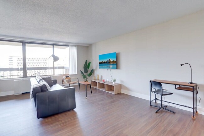 Photo - 1201 S Bell St Unidad FL11-ID1022384P