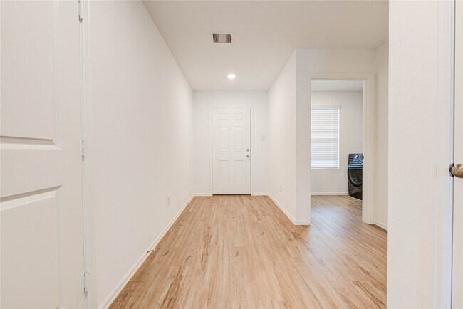 Photo - 1496 Twilight Grn Dr