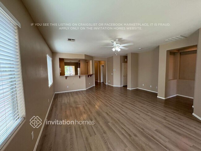 Photo - 3121 S 74th Dr