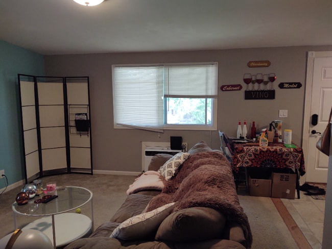 Photo - 635 W 25th St