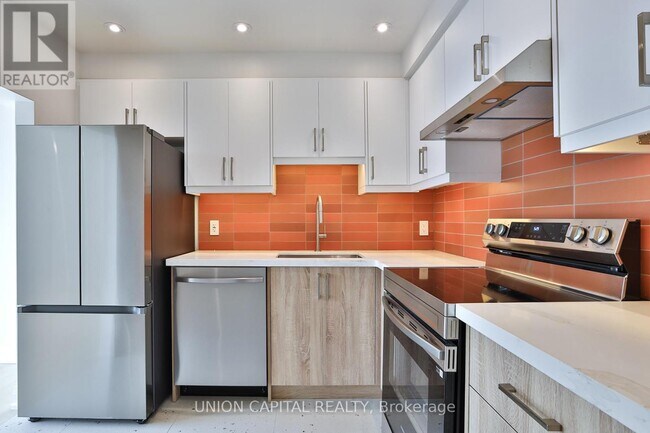Photo - 612 Gerrard St E