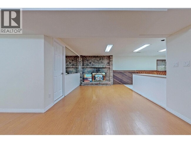 Basement-768 COMO LAKE AVENUE - Basement-768 COMO LAKE AVENUE