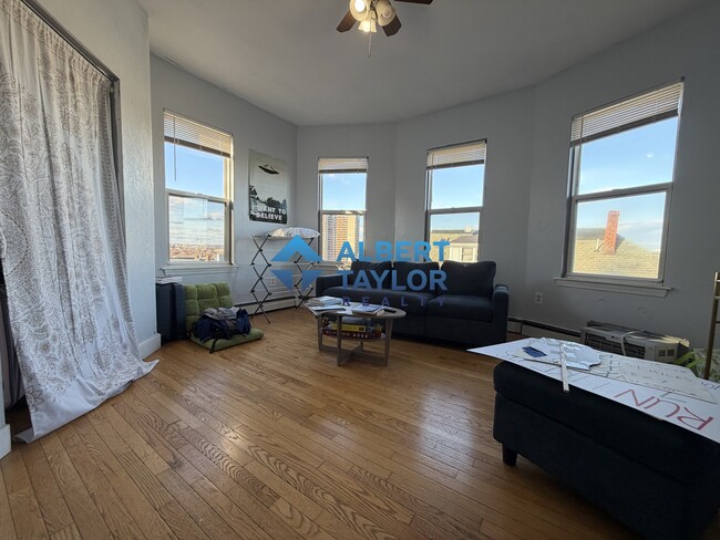 Photo - 8 Eldora St Unit 3