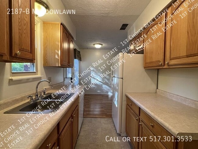 Photo - 2187-B Meadowlawn-