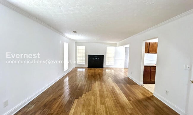 Photo - 6387 E Windsor Ln