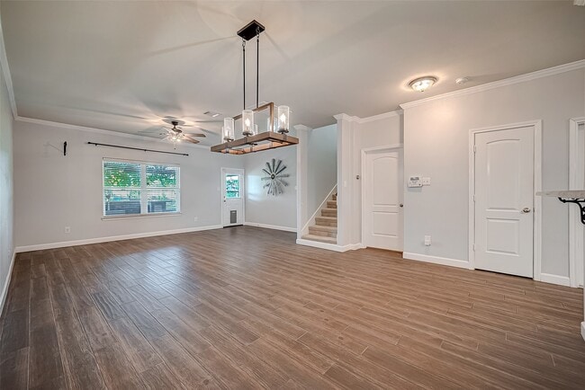 Photo - 346 Apache Field Ln