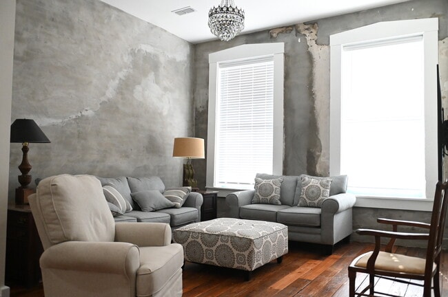 Building Photo - 1207 Washington St Unit 1207 B