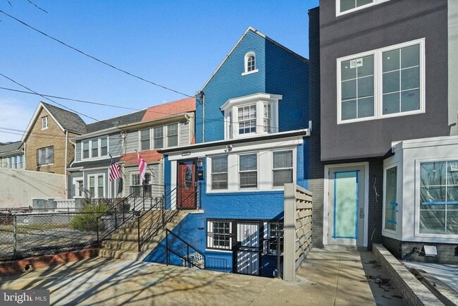 Building Photo - 207 Kennedy St NW