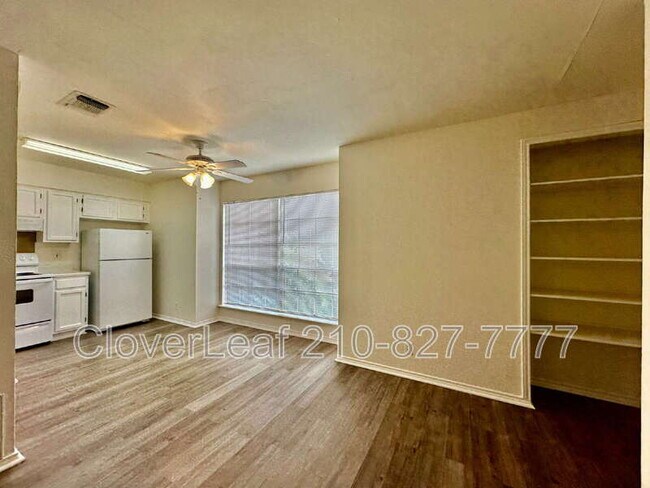 Photo - 10567 Starcrest Dr