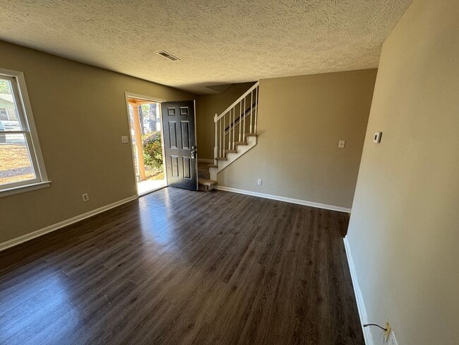 Photo - 2 Bedrooms, 1.5 Bathrooms - Townhome in West Rome!