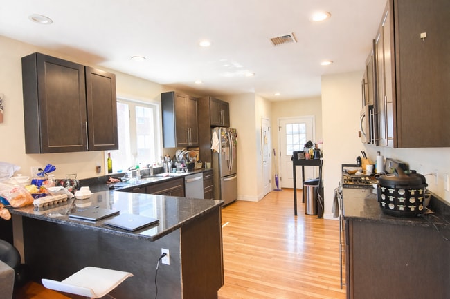 Photo - 84 Litchfield St Unit 1