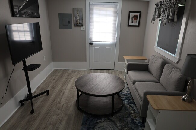 The living room. - 4119 Lasalle St Unit Caldwell Estates