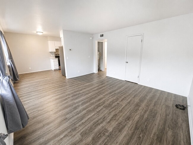 Photo - 1111 E Cochise St Unit 8