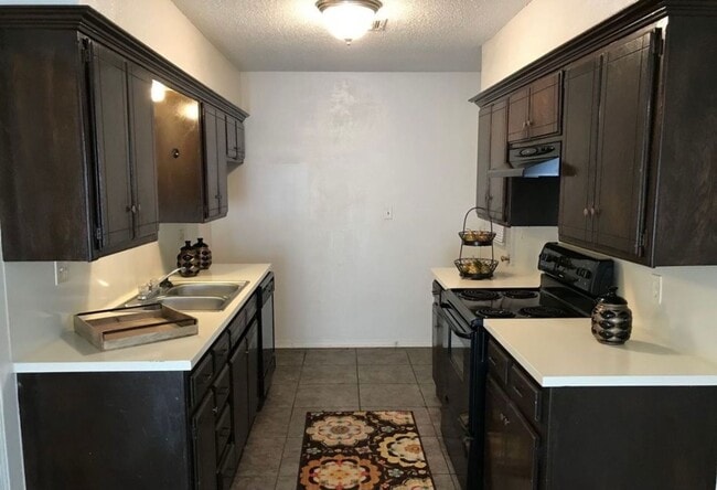 Photo - 903 SW 97th St