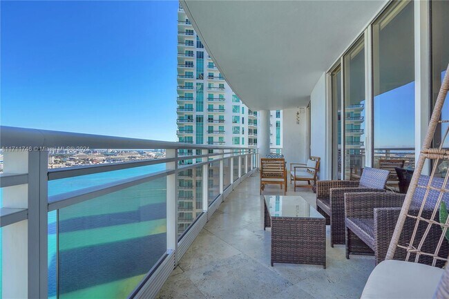 Photo - 901 Brickell Key Blvd