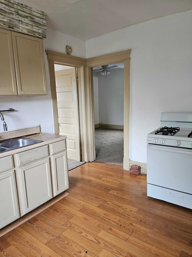 Photo - 15448 Calcutta Ave