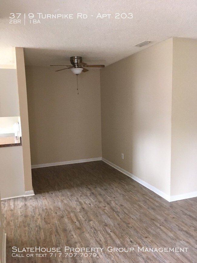 Photo - 3719 Turnpike Rd Unidad Apt 203