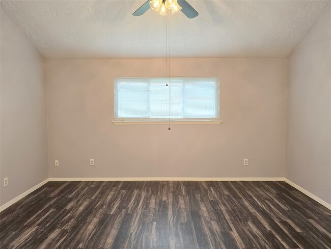 Building Photo - 1335 Willersley Ln