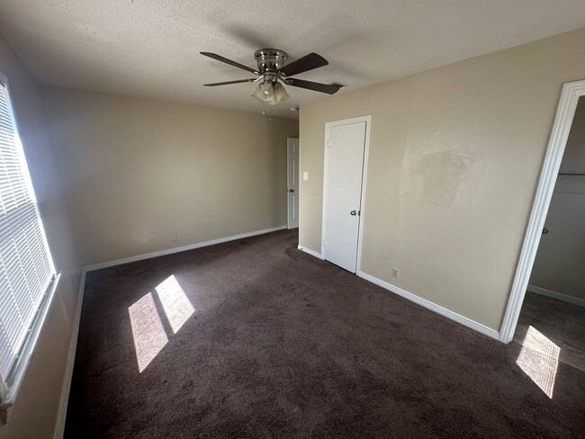 Photo - 3 BED / 1.5 Bath AVAILABLE NOW!!