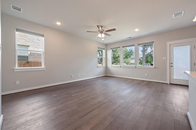 Photo - 2228 Rocoso Trl