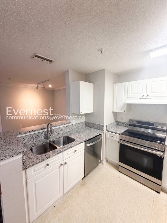 18001 Richmond Pl Dr Unit 1032