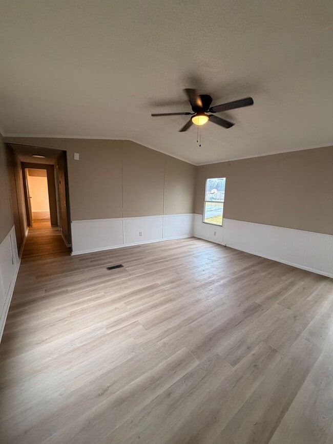 Photo - 3 bedroom, 2 bath Mobile Home in Yorktowne