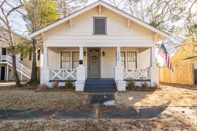 Building Photo - Lakebottom Bungalow Rental