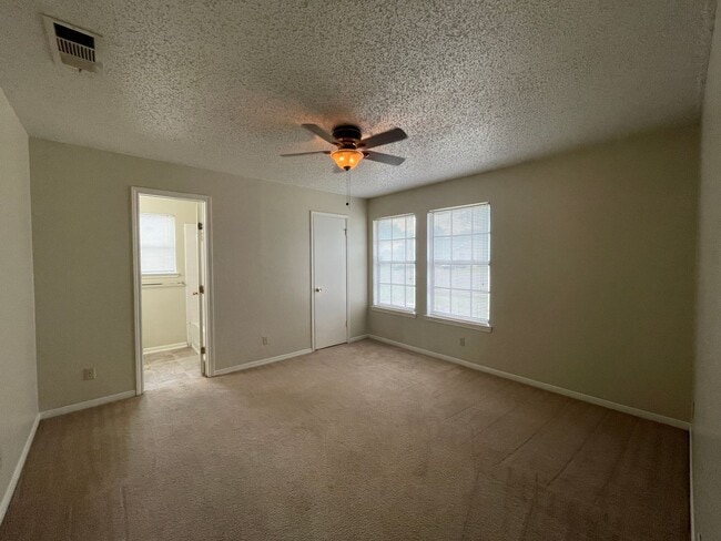 Photo - 1701 West Ln