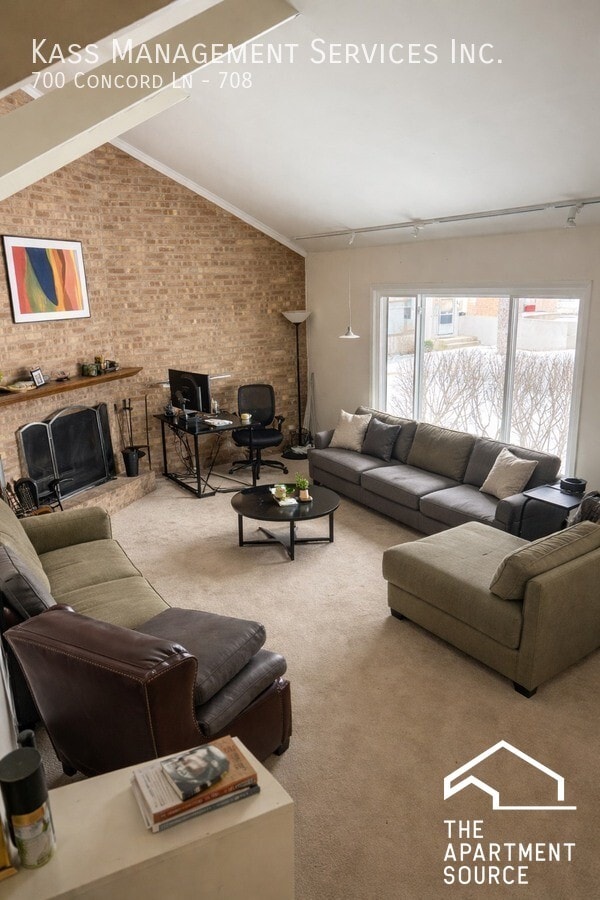 Photo - 700 Concord Ln