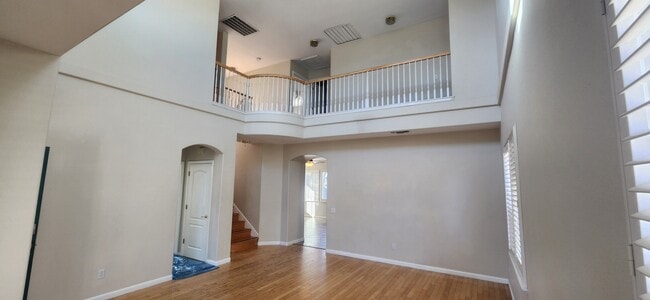 Photo - 267 W Springer Dr