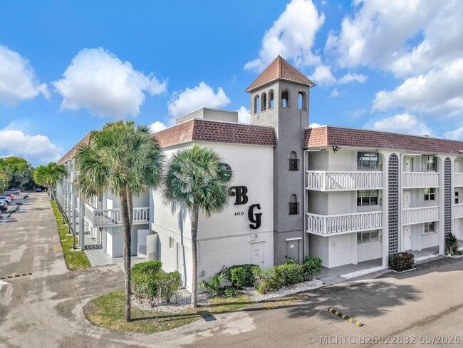 Photo - 400 SE 10th St Unit 303