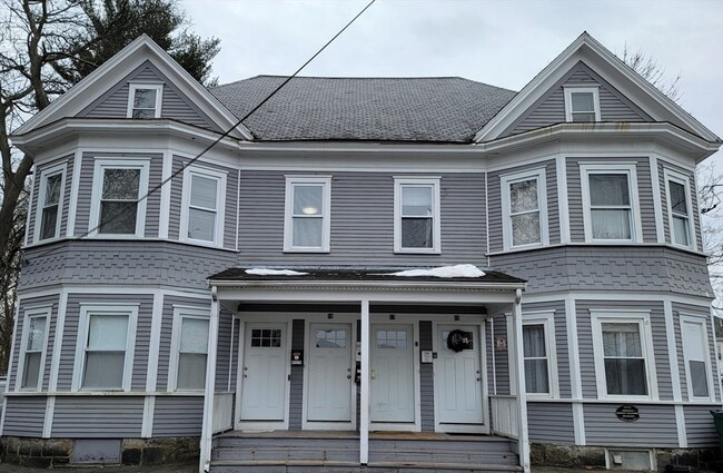 Building Photo - 15 Hampton Ave Unit 15