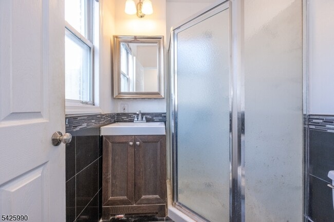 Photo - 12 Garfield Ave