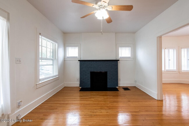 Photo - 2032 Lakeside Dr