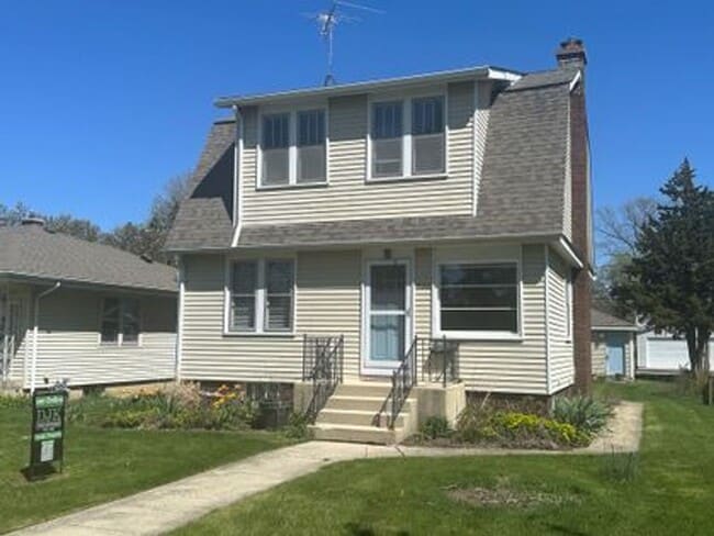 Coming Soon--Great House in a great location! - Coming Soon--Great House in a great location!