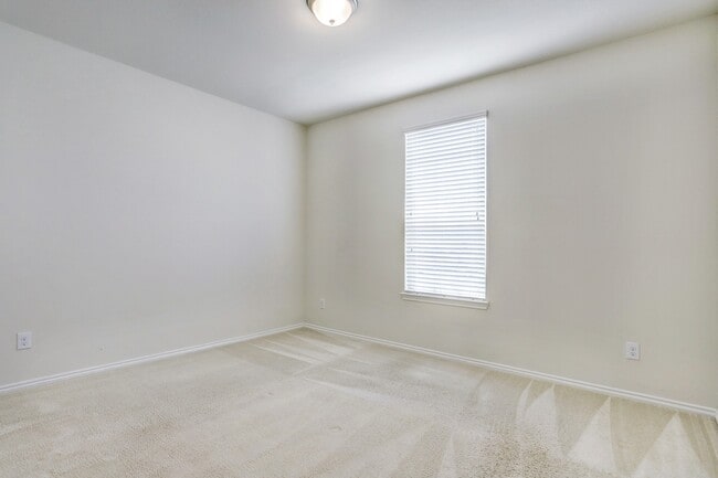 Photo - 30214 Live Oak Way