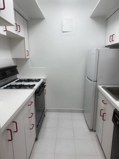 Photo - 100 W 57th St Unidad 15B