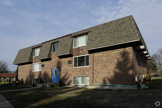 Front of Building - Sandstone Estates