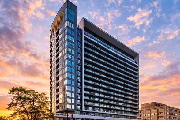 Building Photo - Maple